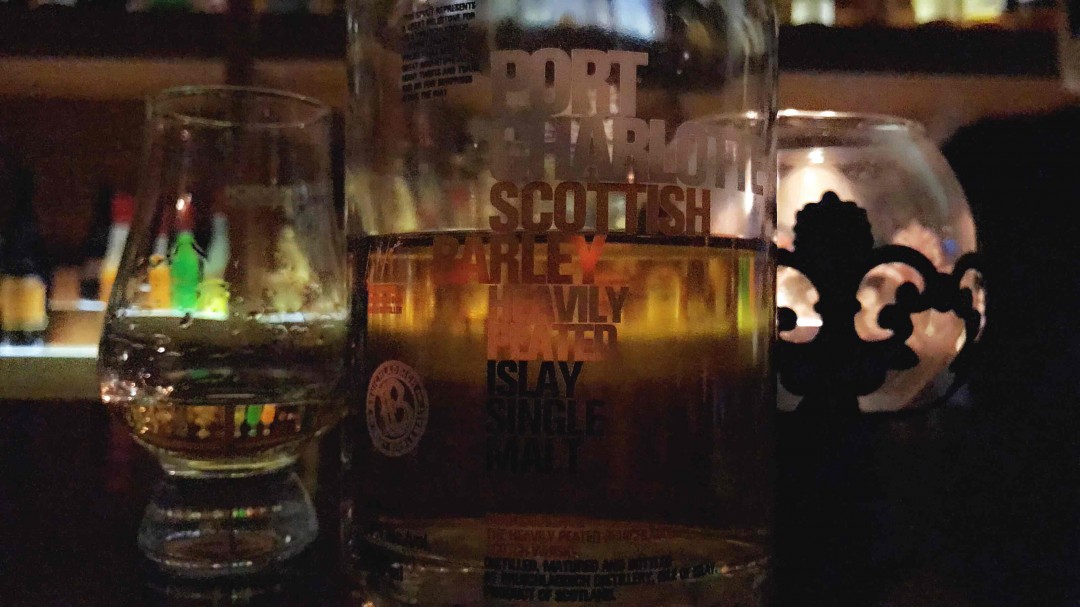 成都成都，约一个小酒馆…