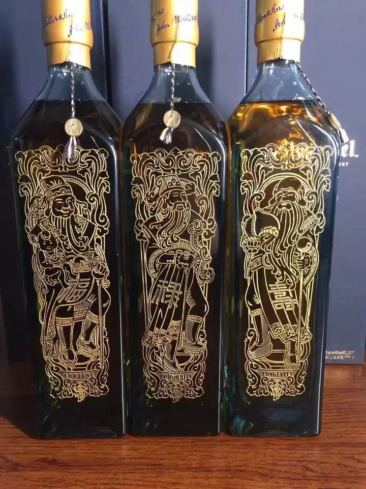 特别佩服尊尼获加这种新瓶装老酒的风格。。。