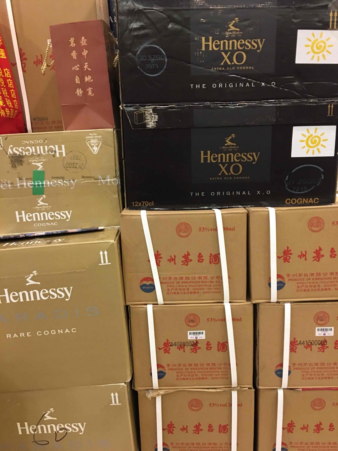 过节送礼不送威士忌，还是小众了，威士忌是留给自己喝的。