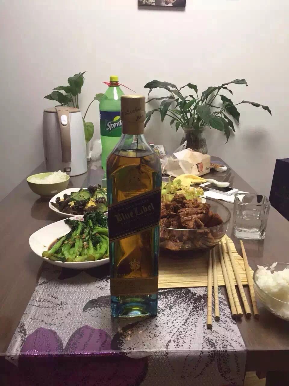 开瓶蓝方庆祝一下吧，PE16是真不舍得喝