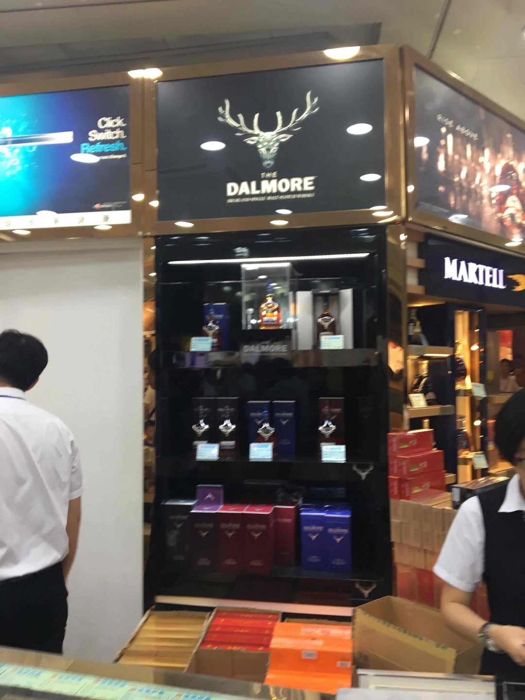 免税店人太多了没意思