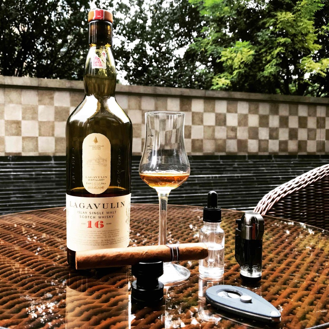 拾伍·Lagavulin Y16 & Montecristo No.4