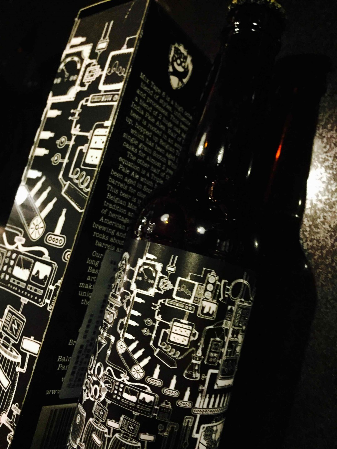 绝版BREWDOG Mix Tape 8 混音专辑8号 🚬 在苏格兰威士忌桶里过桶2年之久 好一款帝国IPA 14.5%酒精度👍品质第一，贵在品质👊🏿