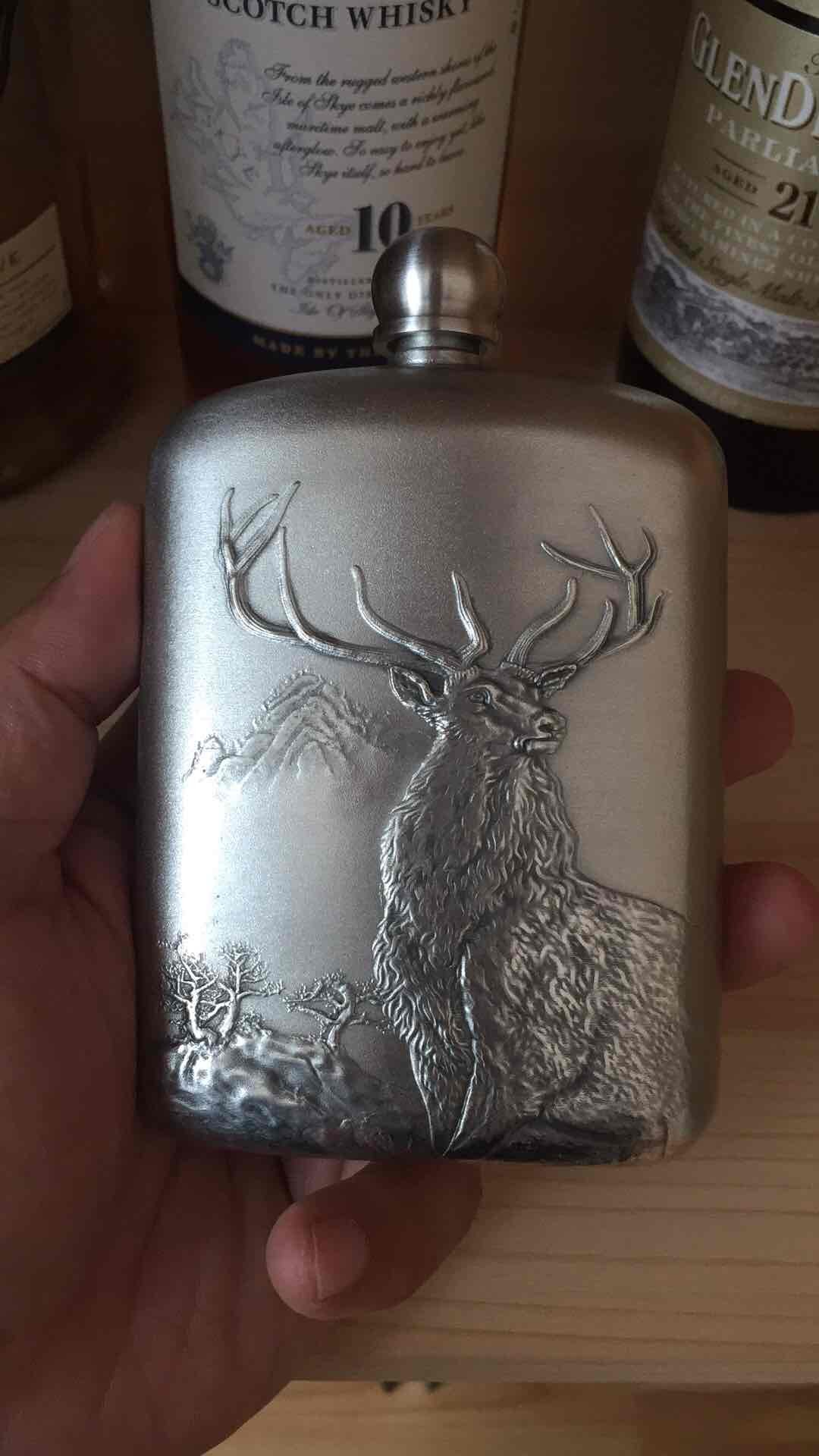 刚入手的随身小酒壶，喜欢。