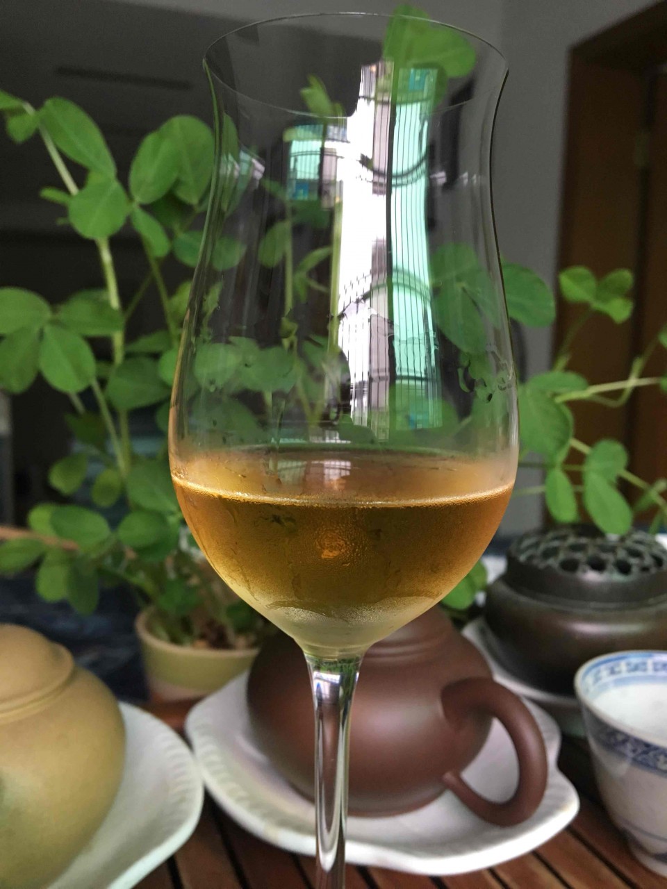 醴铎就有这款杯子 高杆的也就200多一支