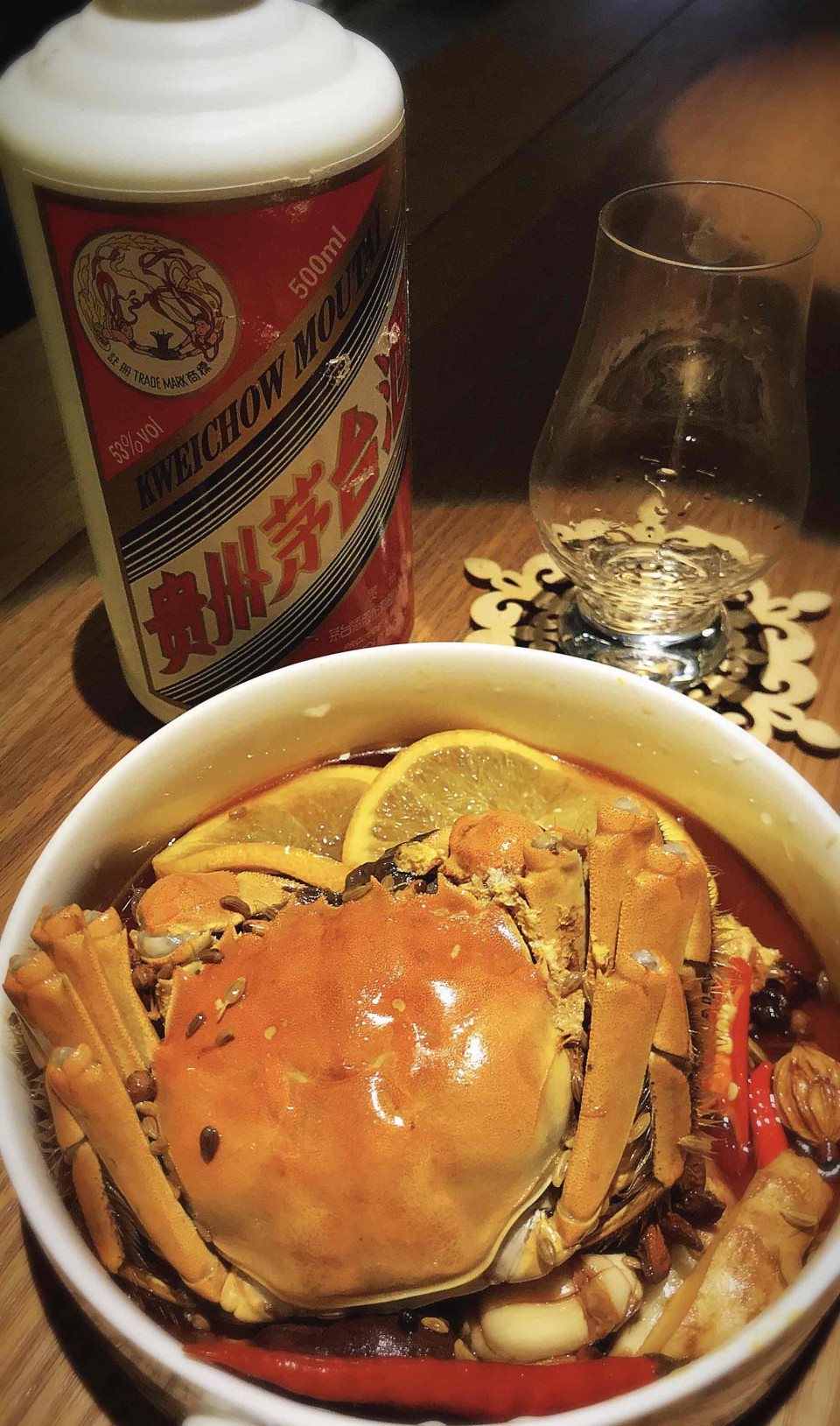 够腐败的！用茅台酒做熟醉大闸蟹… 改天用威士忌试试