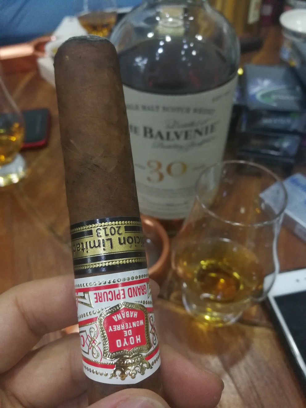 老板，那天落我车上的烟，我帮你抽了🚬