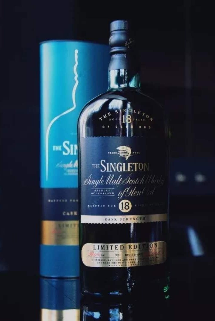 昨天纯盲品了一瓶酒 用不带标的分享瓶纯盲品，然后再揭晓答案，非常有意思，这瓶酒很不错，但是好像不好买