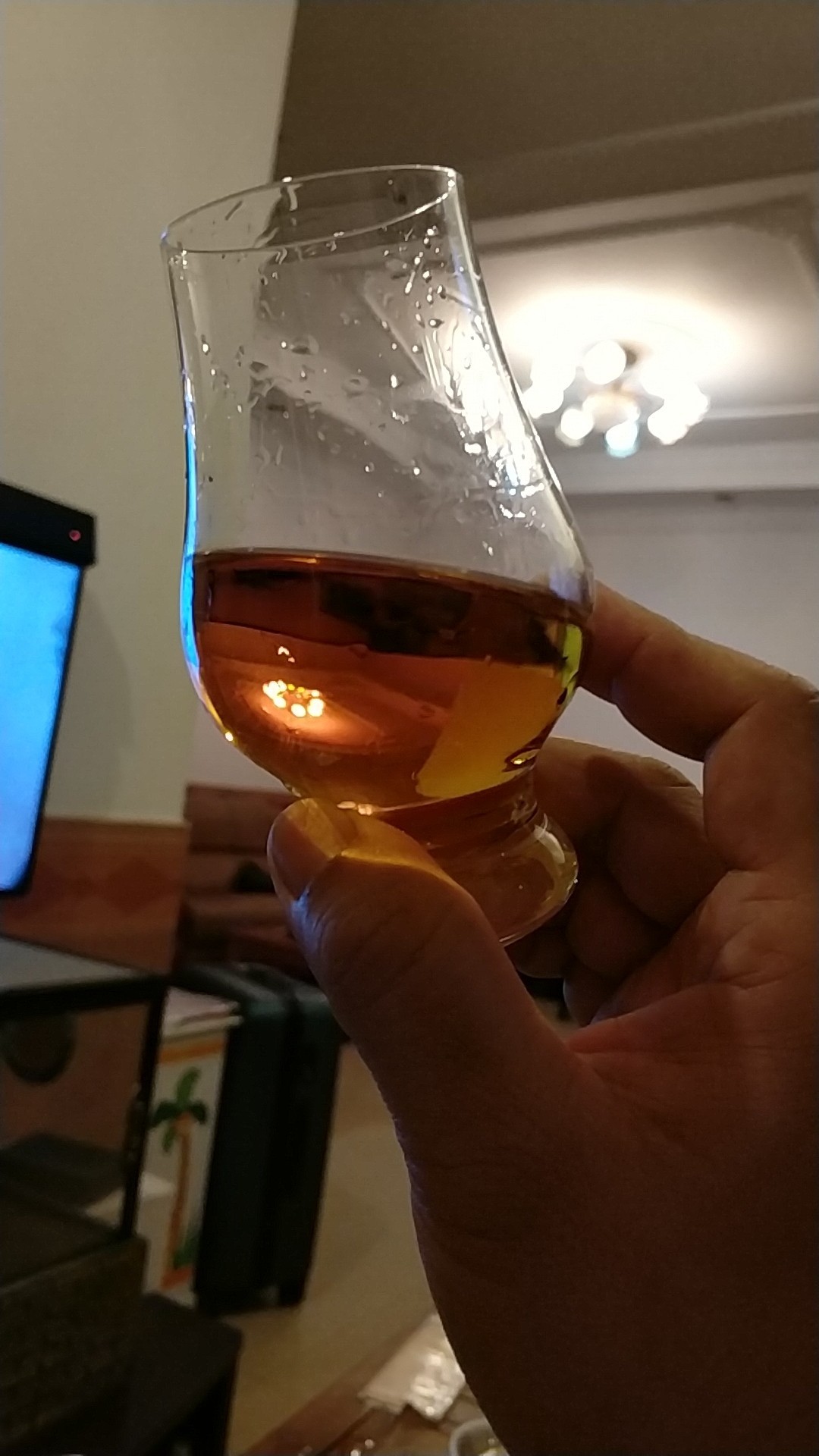 第一啖的感觉，好似喝消毒药水的味道