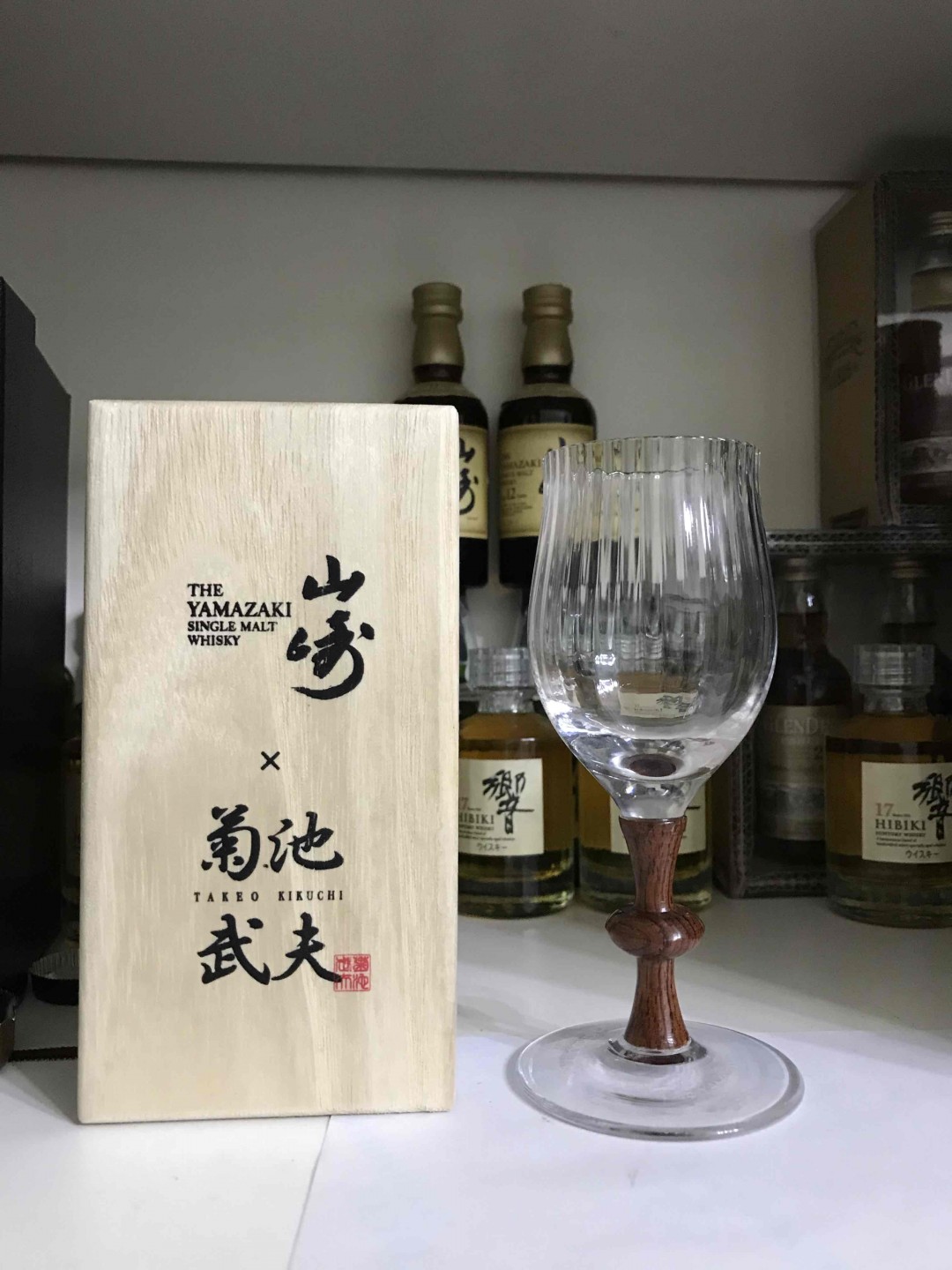 品的是艺术，菊池武夫‘改，期待很久的原木杯梗改造工程终于完成。收到成品时真的又惊又喜。漫长等待是值得的。喝威的感觉都提升了。是精品也是艺术品。