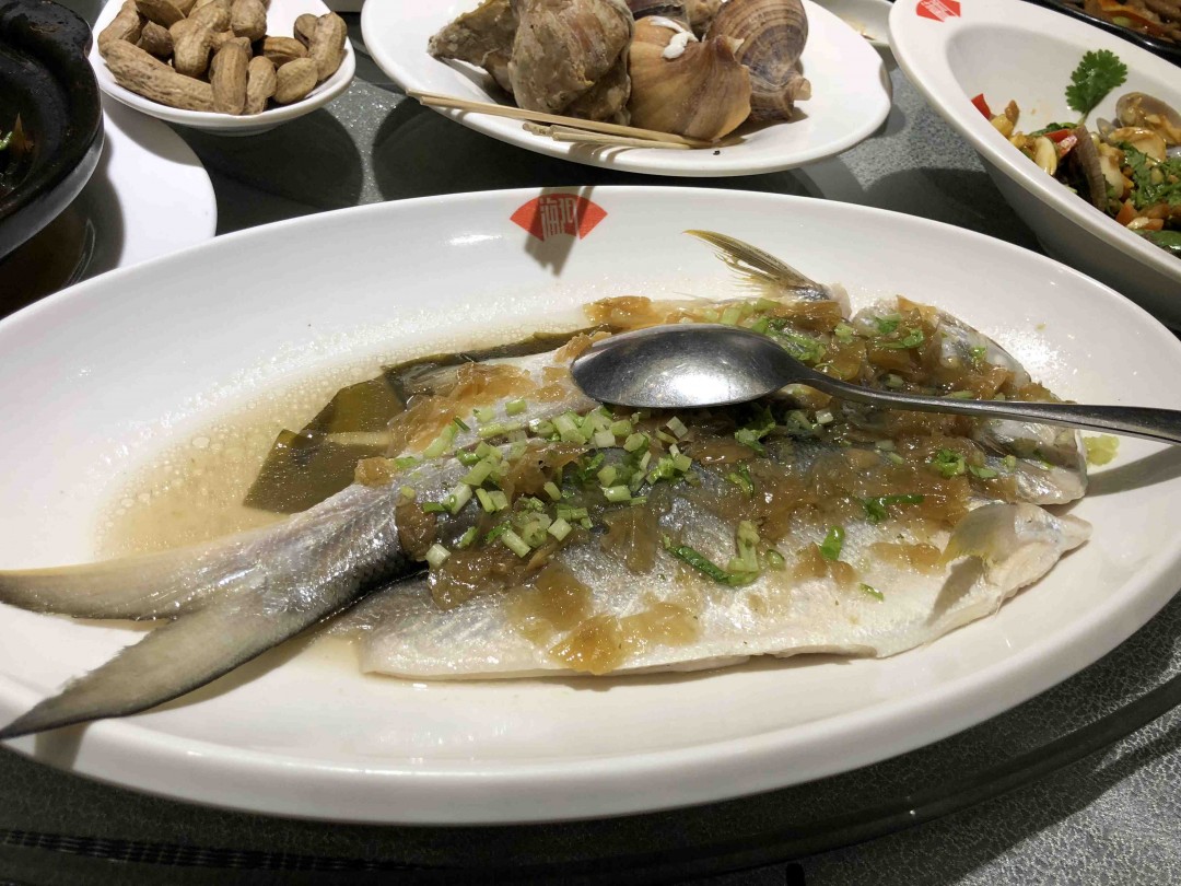 今晚带了几个口粮硬逼白兰地朋友尝试。
