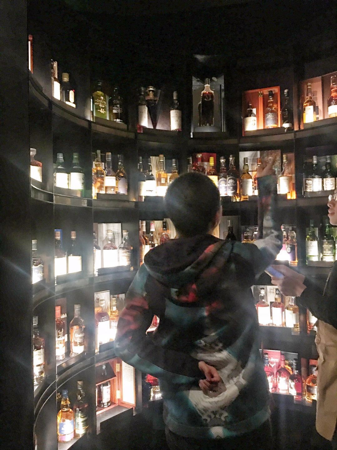 酒标终于搞定啦，庆祝下～