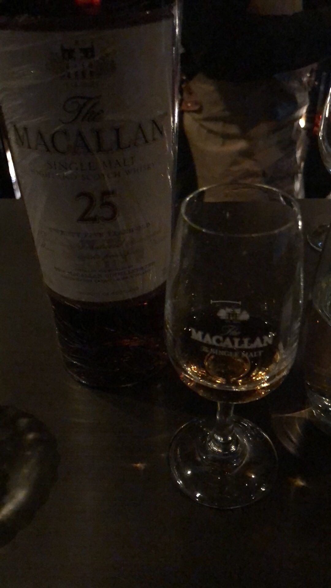 酒标终于搞定啦，庆祝下～