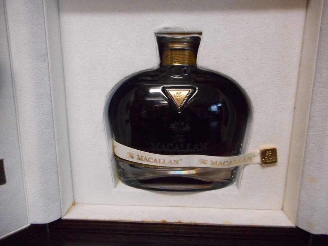 麦卡伦这款很多人要？？？我觉得无年份的，没啥收藏价值，各位大神有高人指点么？