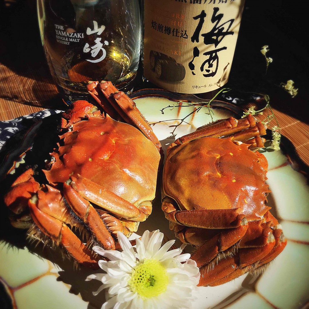 有酒相伴的大闸蟹才是完美的～