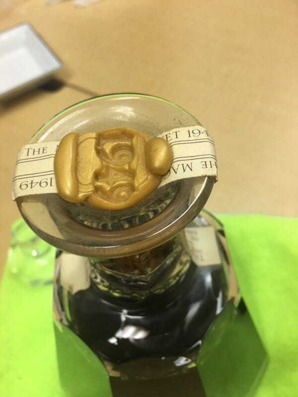一只蛮少见的水晶瓶麦卡伦