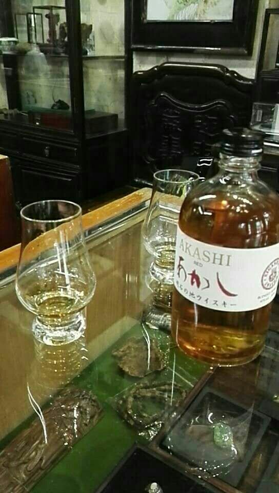 澳门新马路上喝竹鹤