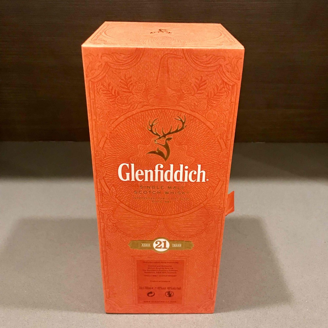 隔日达，包装也不错，赞一个！最近无聊比较了一下两格一麦的境外电商价格，发现格兰菲迪还真是国内便宜！<img src='https://sdata.whiskyworm.com/xcxpics/emoji_80.png' class='emoji' />