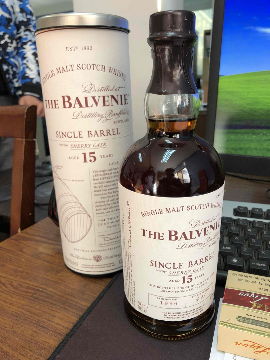 一大早就收到两个炸弹<img src='https://sdata.whiskyworm.com/xcxpics/emoji_14.png' class='emoji' />