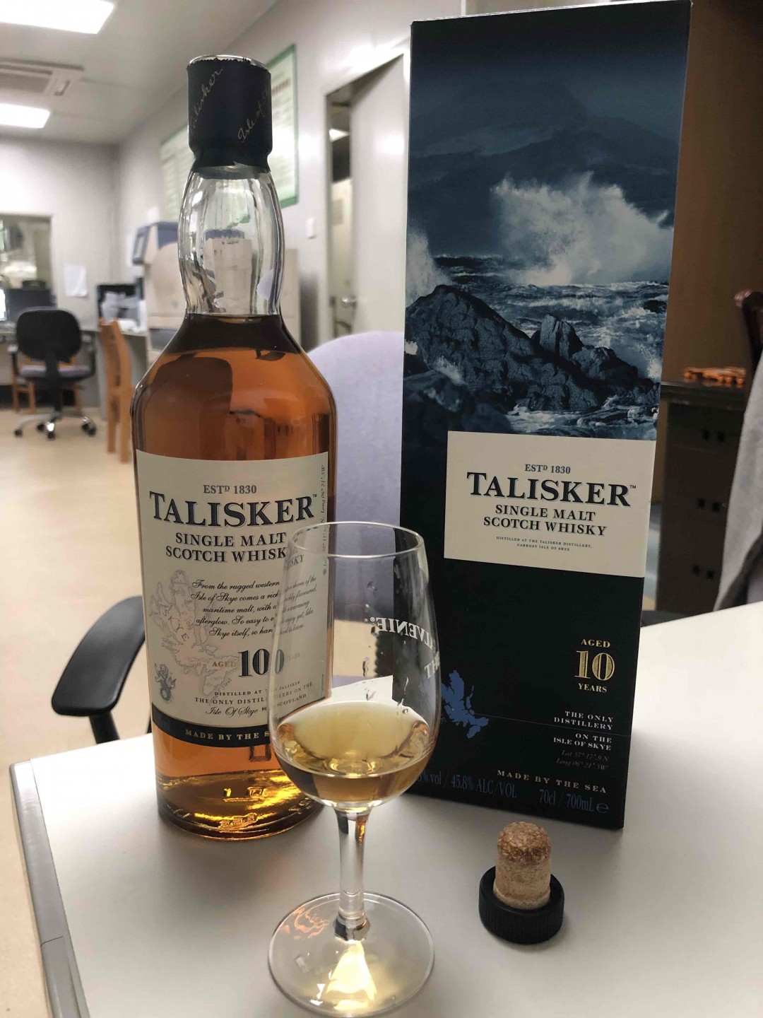 下班了，平安夜可以庆祝一下了！