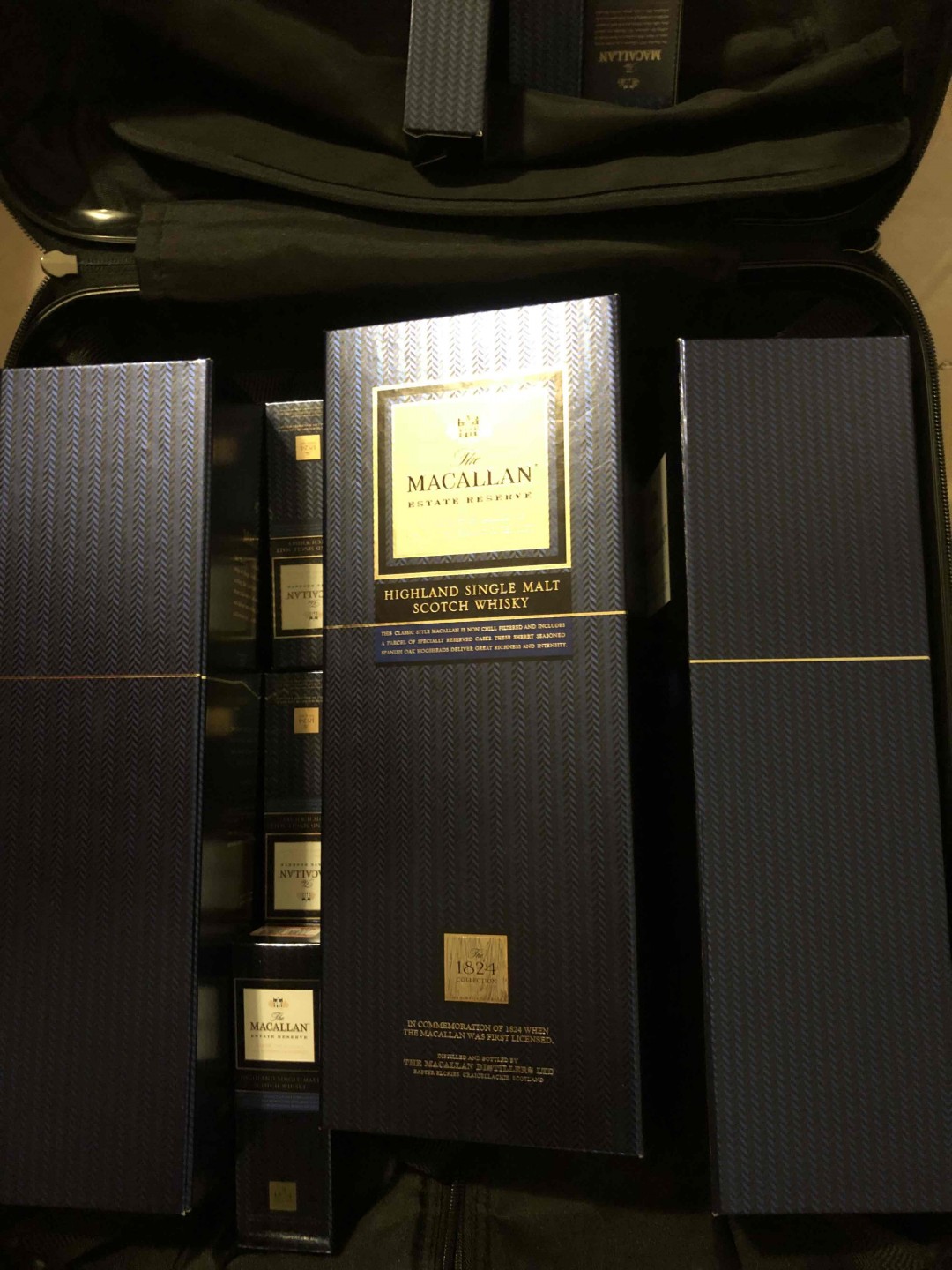 收到聖誕禮物🎁🎉 朋友知道我喜歡喝這款， 一下機就送來了🤣今晚有酒喝了