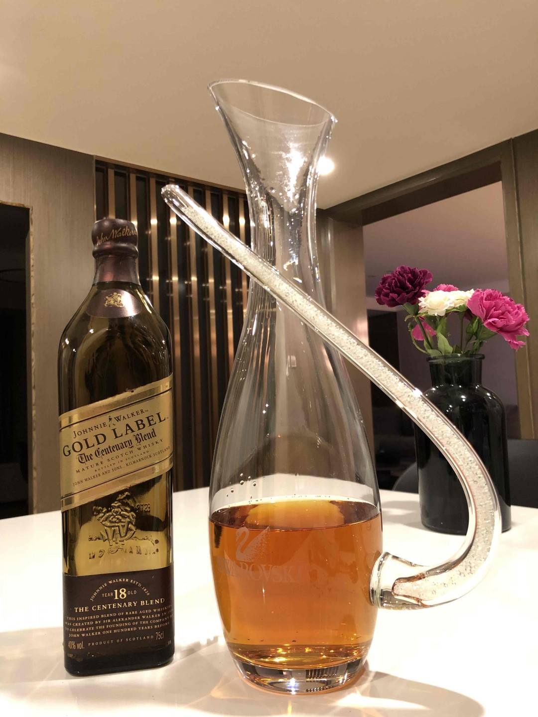 开一瓶家里放了十年的酒，木塞都碎了。味道不错👍