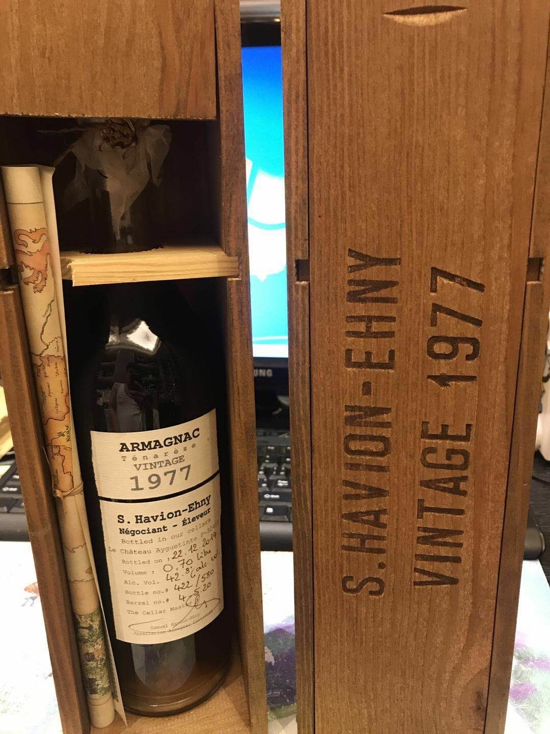 今天好友赠的酒，特地挑选我的出生年份真是太用心了