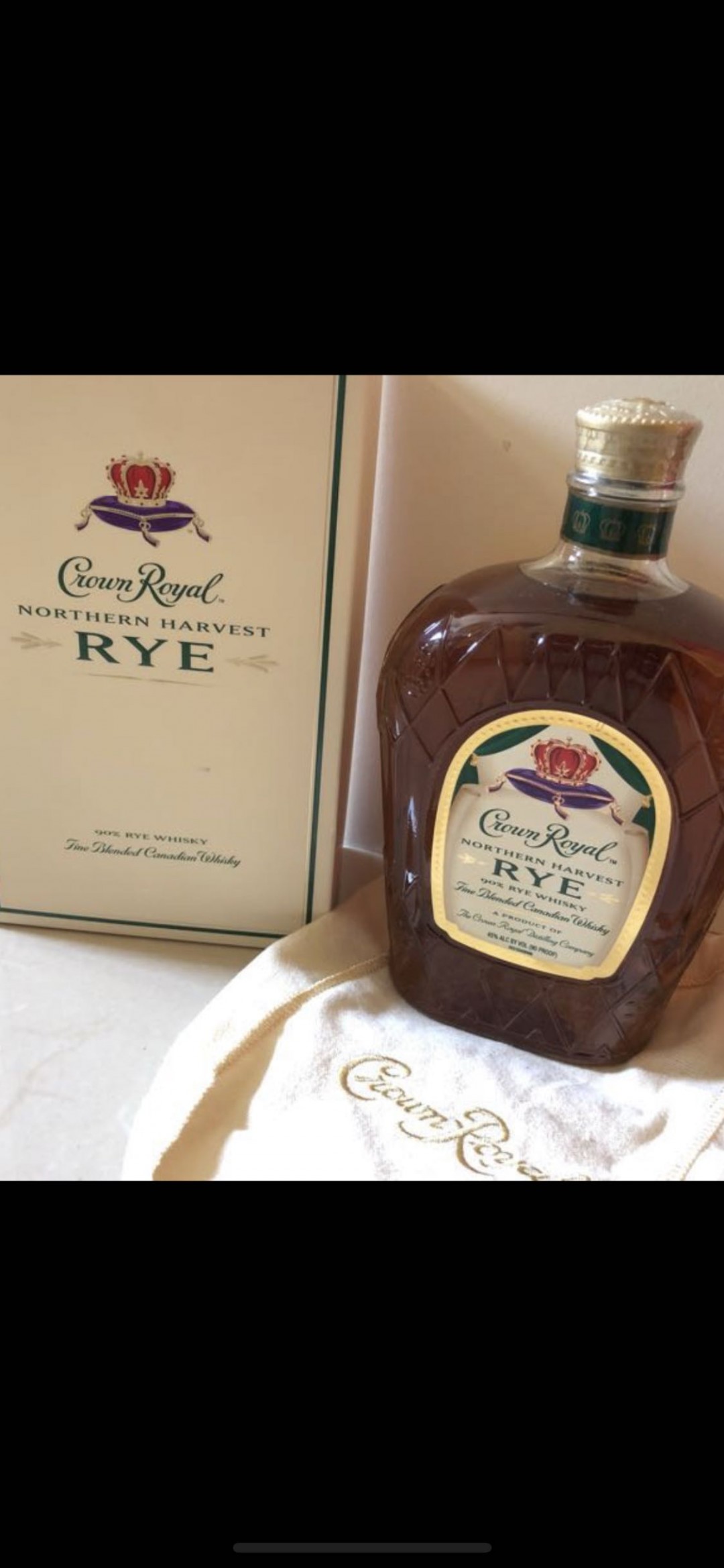 經過看到這酒就懷念了那香氣😍 就買下來預備過節普飲了，真價廉物美😍👍👍👍先放在一角