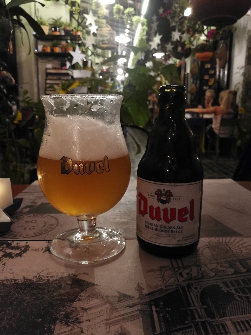 能找到的最好的啤酒了，居然有原厂杯子😆