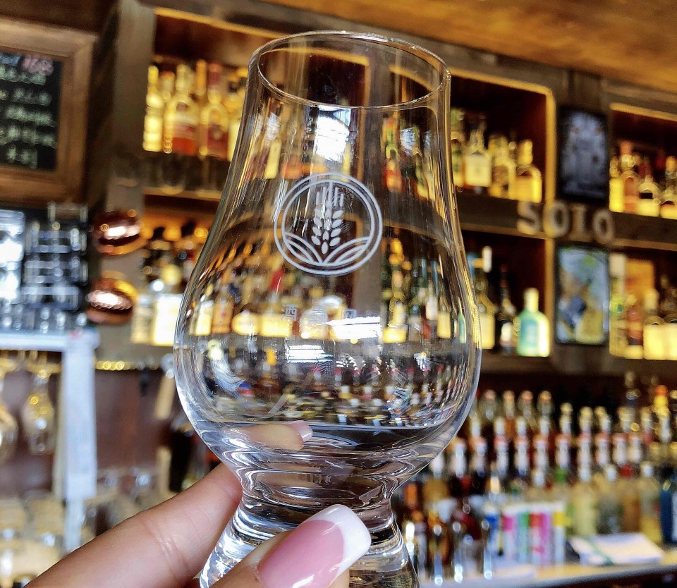 打了一年酱油，终于收到一个杯子！ 真不容易啊～ 求分享瓶😂