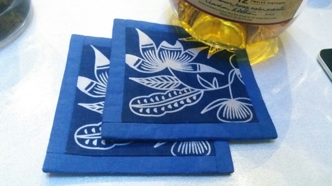 实在是喜欢这个蜡染杯垫