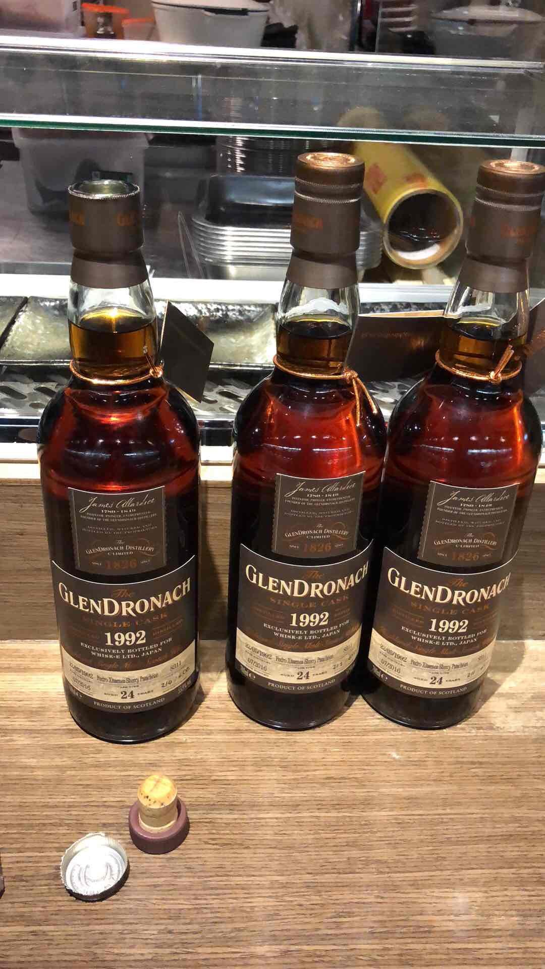 寒冷的天气适合喝威士忌，先开一支