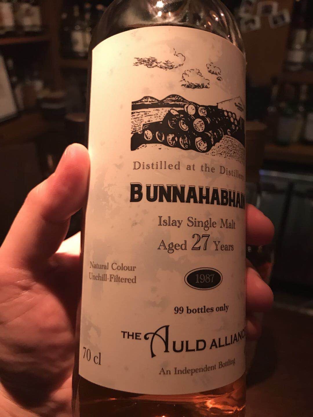 不知道是运气好还是不好，一开始喝威士忌就喝这些，但是真的忘记味道了；现在多看酒虫网酒评，多体会，开了瓶酒虫网的springbank cask strength，是自己喜欢的味道。