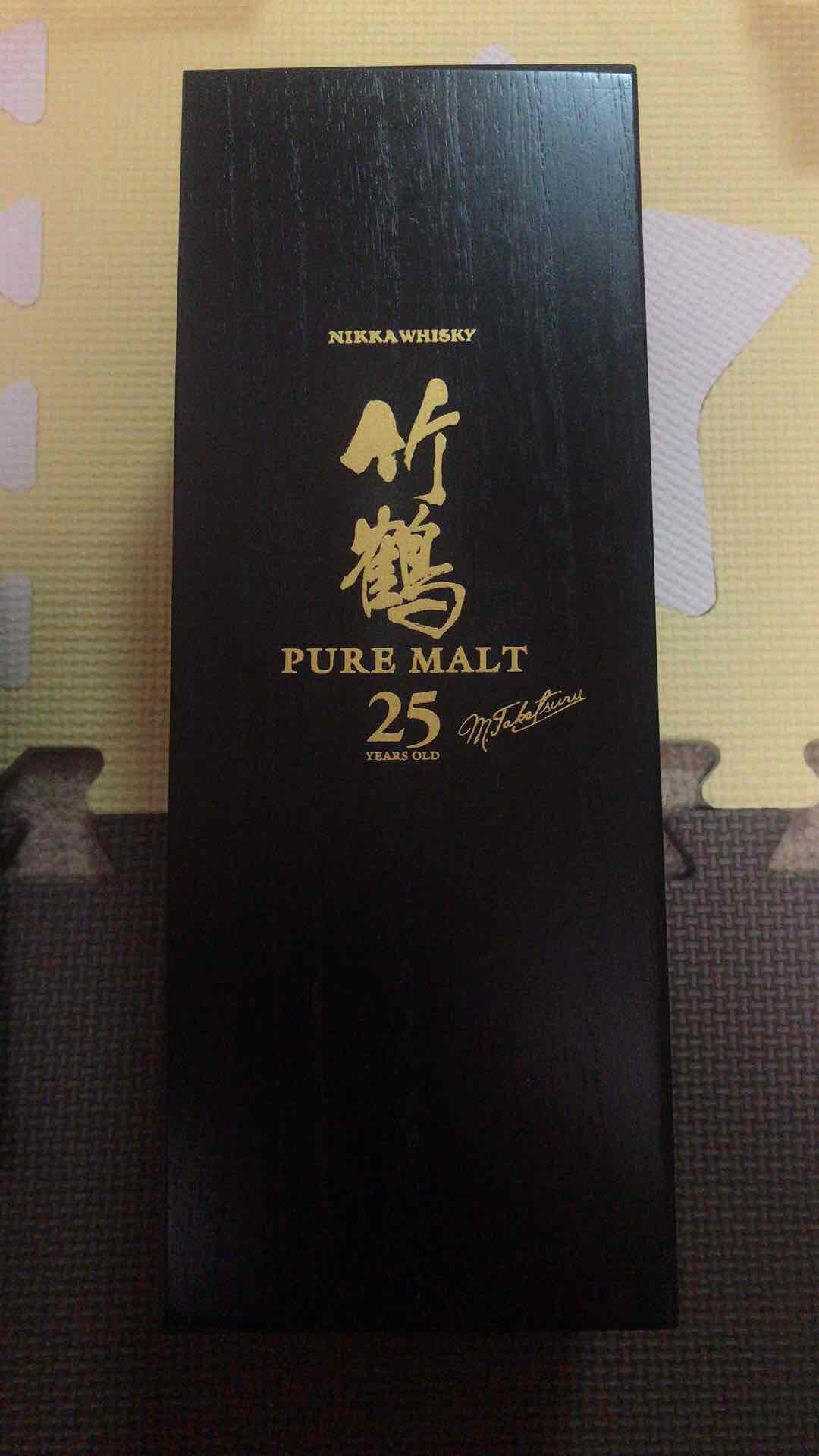 新入几瓶nikka的威士忌！不知道和山崎有什么区别<img src='https://sdata.whiskyworm.com/xcxpics/emoji_1.png' class='emoji' />