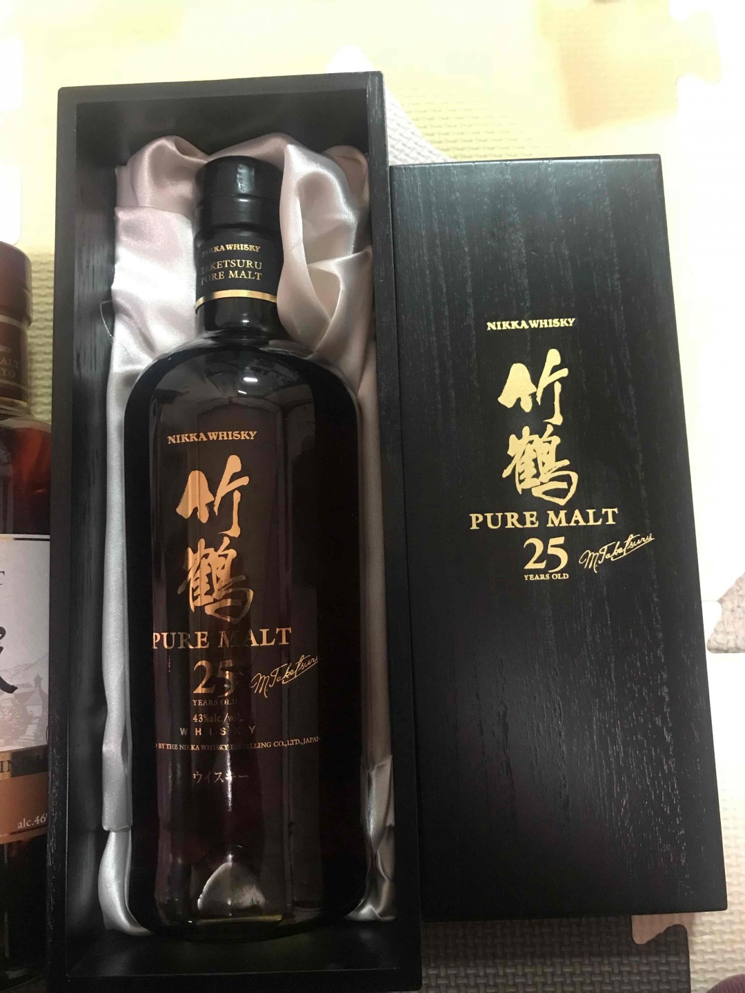 新入几瓶nikka的威士忌！不知道和山崎有什么区别<img src='https://sdata.whiskyworm.com/xcxpics/emoji_1.png' class='emoji' />