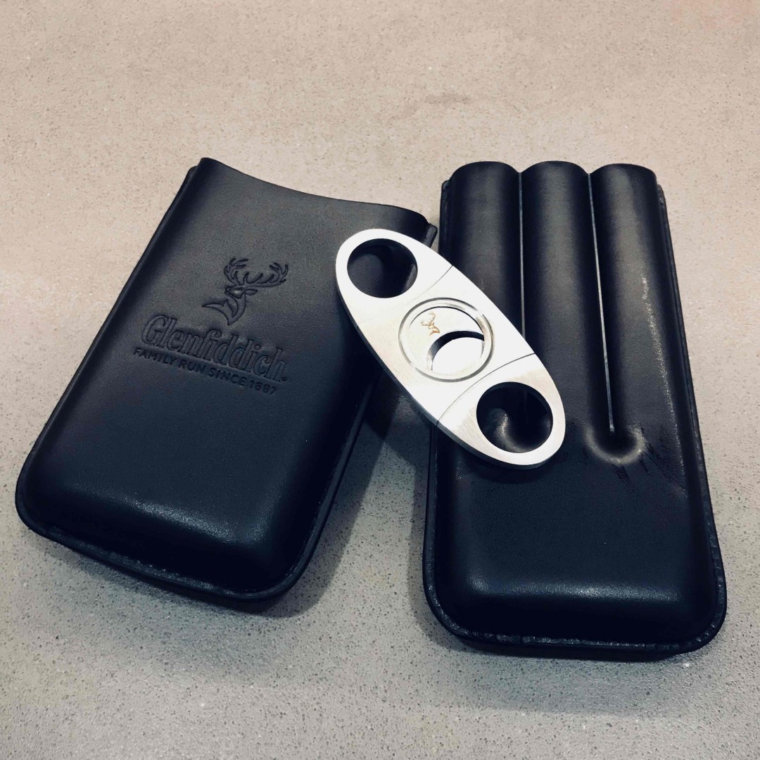 周话题礼品收到，雪茄盒不错！<img src='https://sdata.whiskyworm.com/xcxpics/emoji_80.png' class='emoji' />