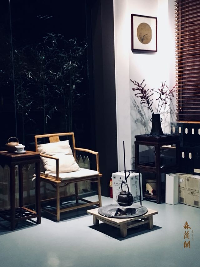 夜后邀明月，诗酒迎朝霞！