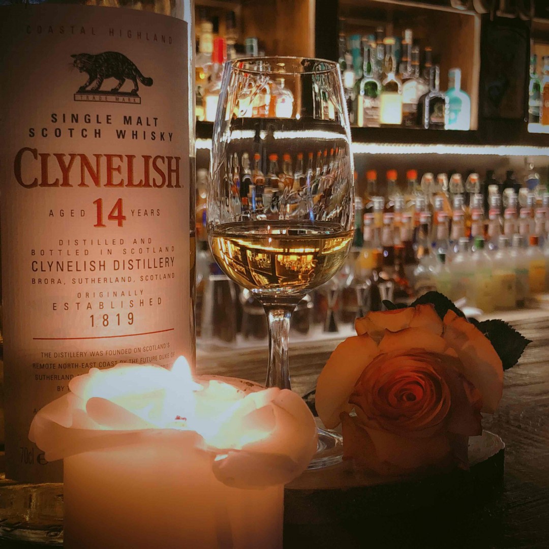 顺手拿来，想喝的威士忌🥃