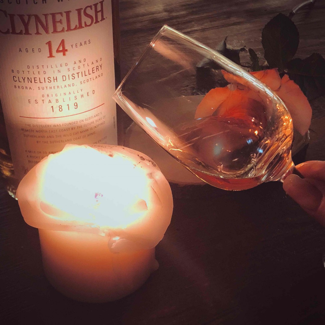 顺手拿来，想喝的威士忌🥃