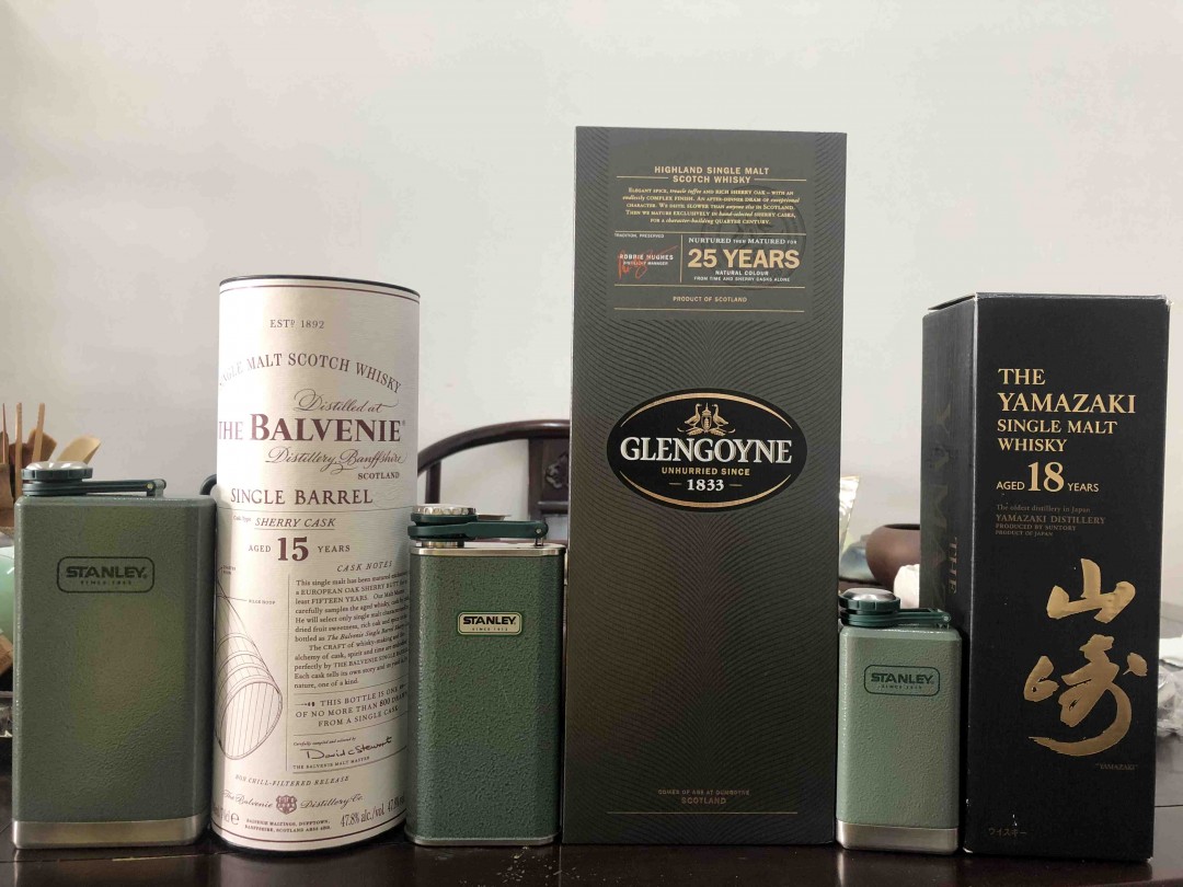 今天开酒开的爽，一下开了三瓶，新买的酒壶不错。三种大小配杯子套装。可以带出去浪了。哈哈<img src='https://sdata.whiskyworm.com/xcxpics/emoji_83.png' class='emoji' /><img src='https://sdata.whiskyworm.com/xcxpics/emoji_83.png' class='emoji' /><img src='https://sdata.whiskyworm.com/xcxpics/emoji_83.png' class='emoji' />喜欢的兄弟自己淘宝搜。