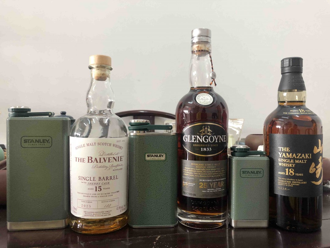 今天开酒开的爽，一下开了三瓶，新买的酒壶不错。三种大小配杯子套装。可以带出去浪了。哈哈<img src='https://sdata.whiskyworm.com/xcxpics/emoji_83.png' class='emoji' /><img src='https://sdata.whiskyworm.com/xcxpics/emoji_83.png' class='emoji' /><img src='https://sdata.whiskyworm.com/xcxpics/emoji_83.png' class='emoji' />喜欢的兄弟自己淘宝搜。