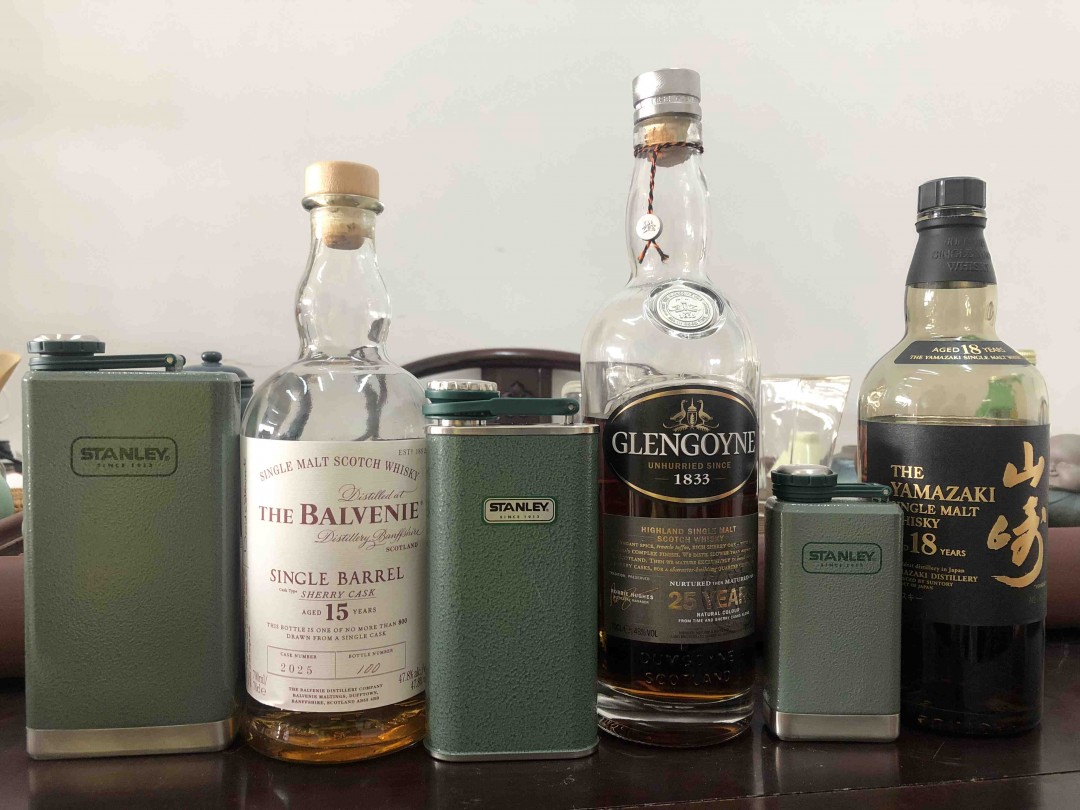 今天开酒开的爽，一下开了三瓶，新买的酒壶不错。三种大小配杯子套装。可以带出去浪了。哈哈<img src='https://sdata.whiskyworm.com/xcxpics/emoji_83.png' class='emoji' /><img src='https://sdata.whiskyworm.com/xcxpics/emoji_83.png' class='emoji' /><img src='https://sdata.whiskyworm.com/xcxpics/emoji_83.png' class='emoji' />喜欢的兄弟自己淘宝搜。