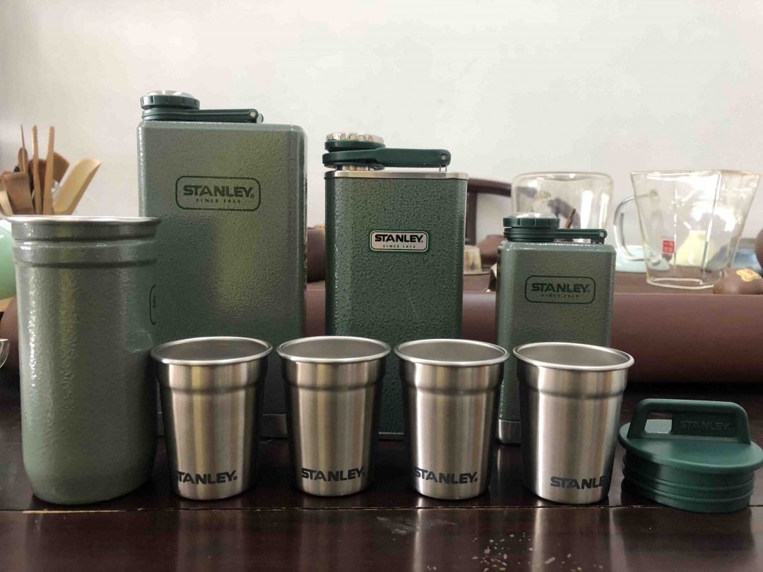 今天开酒开的爽，一下开了三瓶，新买的酒壶不错。三种大小配杯子套装。可以带出去浪了。哈哈<img src='https://sdata.whiskyworm.com/xcxpics/emoji_83.png' class='emoji' /><img src='https://sdata.whiskyworm.com/xcxpics/emoji_83.png' class='emoji' /><img src='https://sdata.whiskyworm.com/xcxpics/emoji_83.png' class='emoji' />喜欢的兄弟自己淘宝搜。