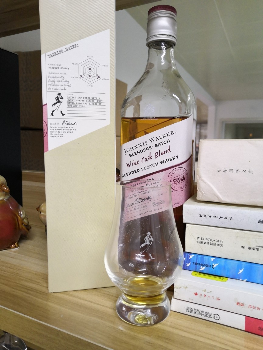 Johnine Walker 尊尼获加红酒桶过桶