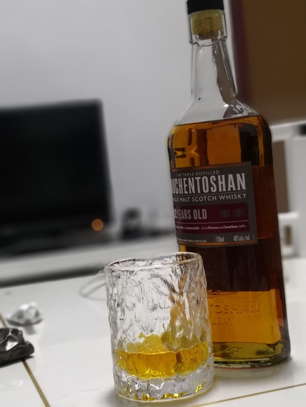 今天晚上三种酒对比着品
