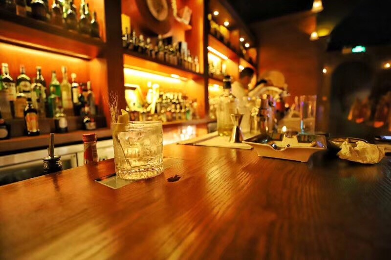 Amen酒啊！深圳南山区的好去处！朋友们有喜欢喝威士忌朋友可以去做做！值得推荐
