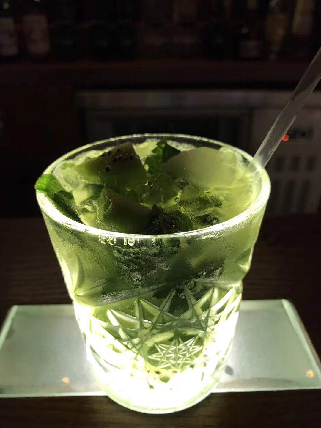 Amen酒啊！深圳南山区的好去处！朋友们有喜欢喝威士忌朋友可以去做做！值得推荐