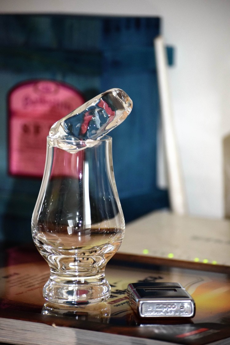 哈哈(ಡωಡ)hiahiahia