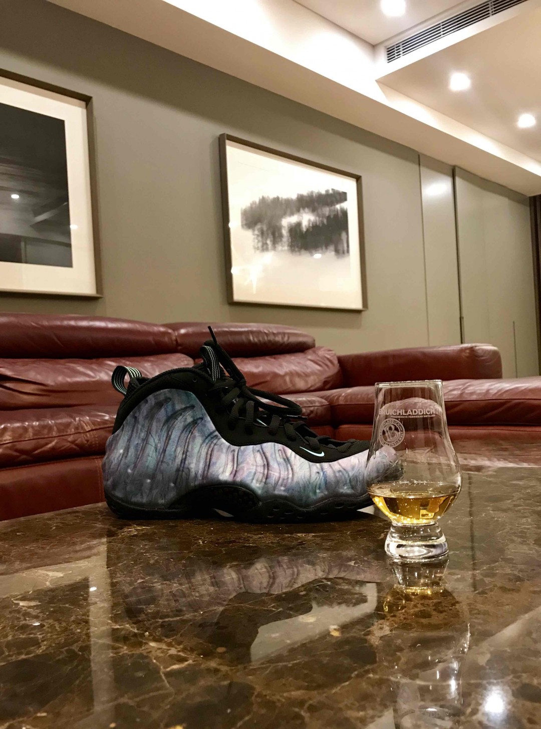 最近除了🥃，还迷上了👟，有同道的👬没？<img src='https://sdata.whiskyworm.com/xcxpics/emoji_14.png' class='emoji' />