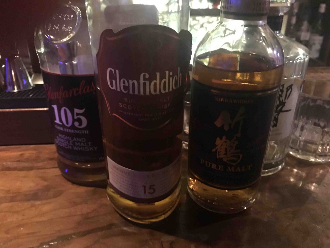 在等不到那位女酒鬼就戒酒了。